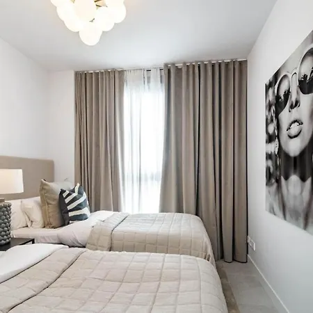 New Luxury In Estepona, Costa Del Sol - Short Walk To The Beach, Old Town & Marina *