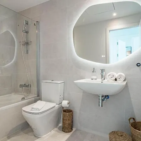 New Luxury In Estepona, Costa Del Sol - Short Walk To The Beach, Old Town & Marina Estepona