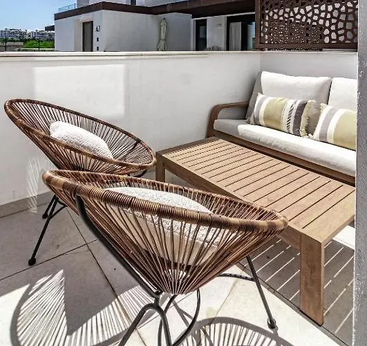 New Luxury In Estepona, Costa Del Sol - Short Walk To The Beach, Old Town & Marina Apartment Estepona